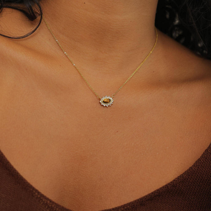 Vintage Baroque Tiger's Eye Gemstone Necklace: 18K GOLD