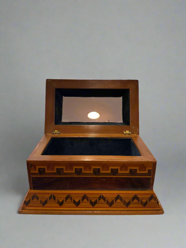 George Tracy Marquetry Box • 1933 • 10,000 Pieces