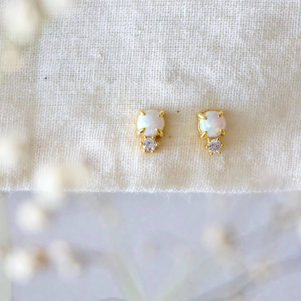 Julia Studs