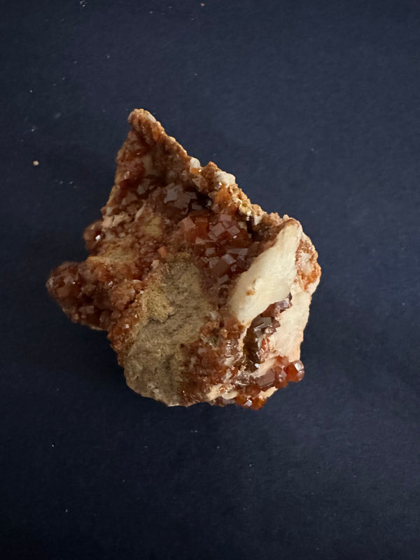 Vanadinite on Barite