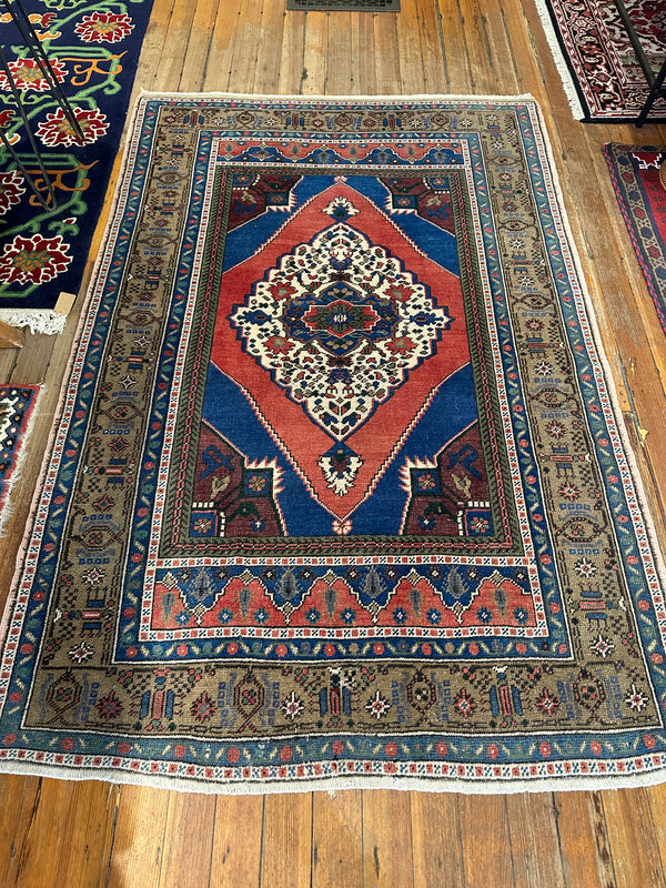 Azra Rug