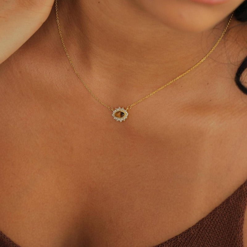 Vintage Baroque Tiger's Eye Gemstone Necklace: 18K GOLD