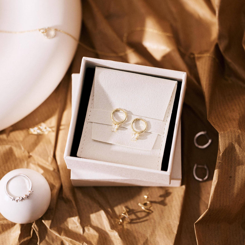 Luminous Heart Moonstone Necklace: Silver