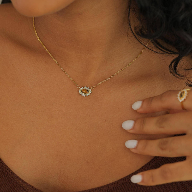 Vintage Baroque Tiger's Eye Gemstone Necklace: 18K GOLD